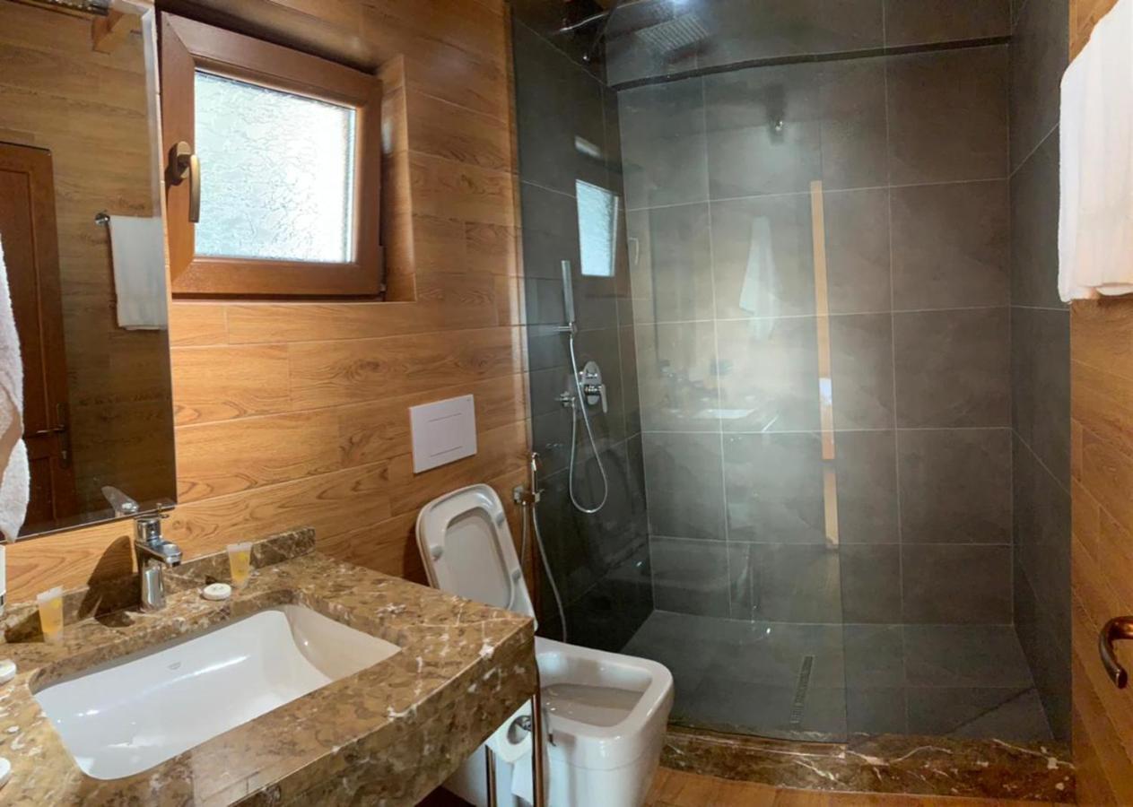 Hotel Wooden House Canaj