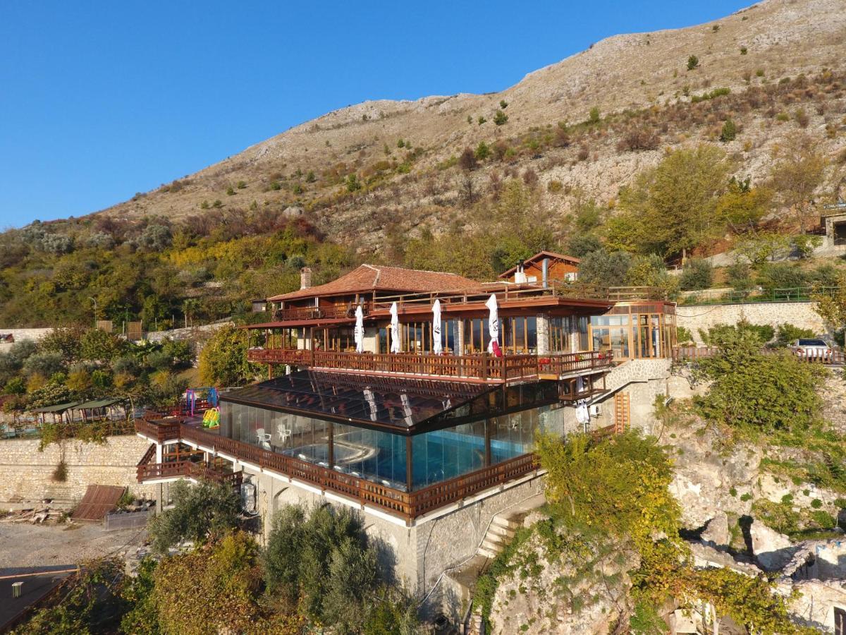 Wooden House Canaj