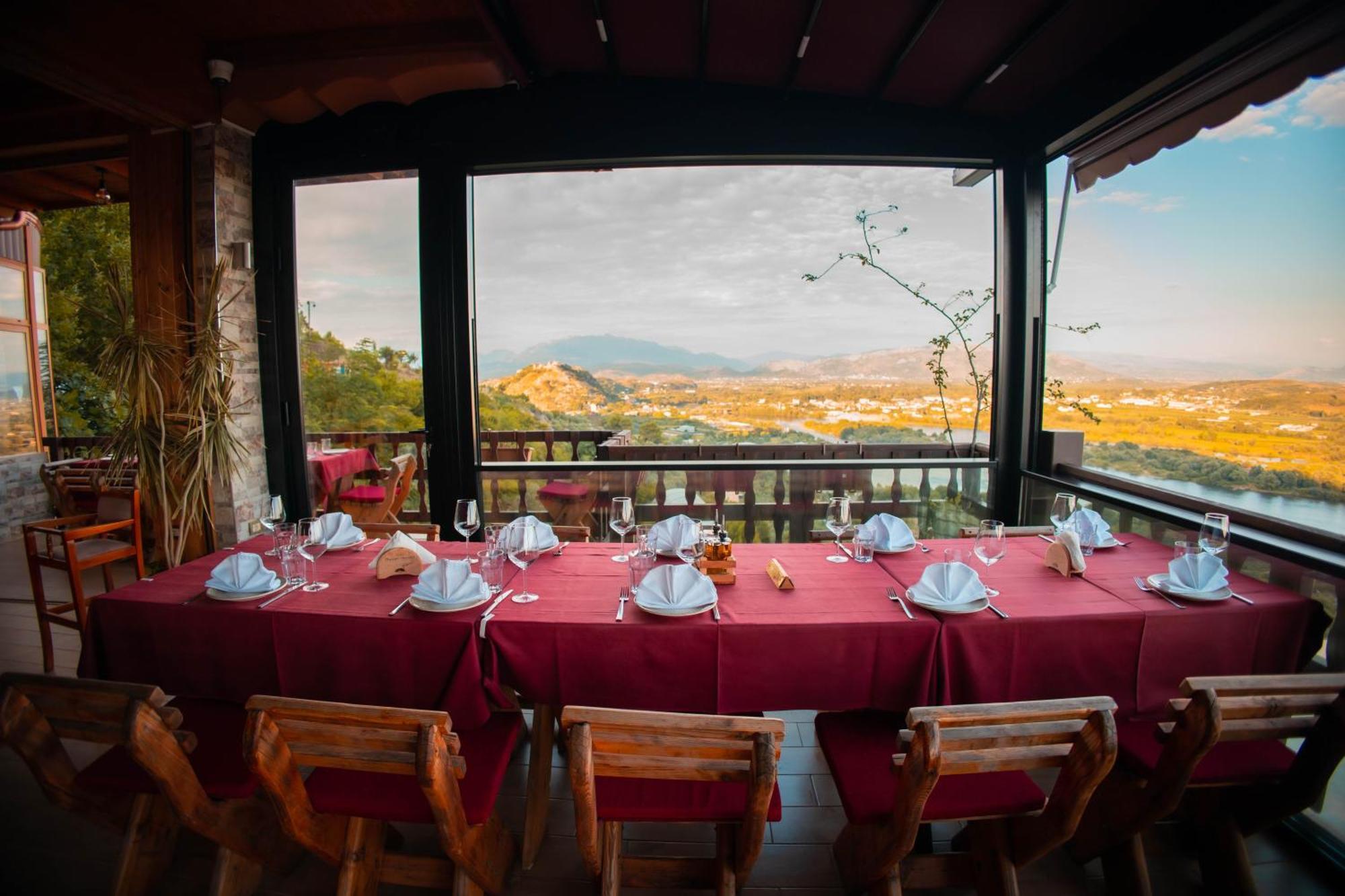 Hotel Wooden House 3*